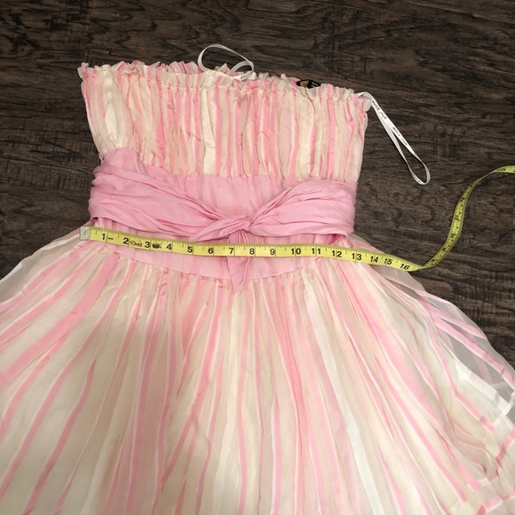 ❌Sold❌ Pink and White Betsey Johnson Dress GUC - Picture 5 of 10